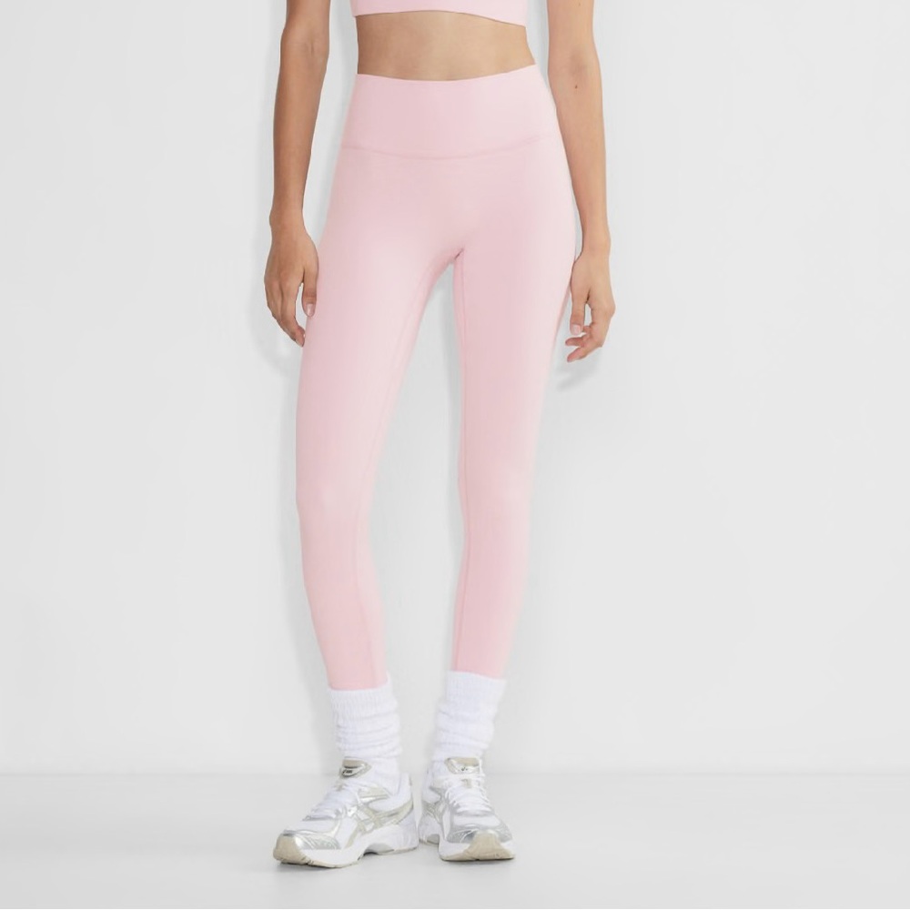*SOLD* Aritzia Butter Infinite Hi-Rise Leggings